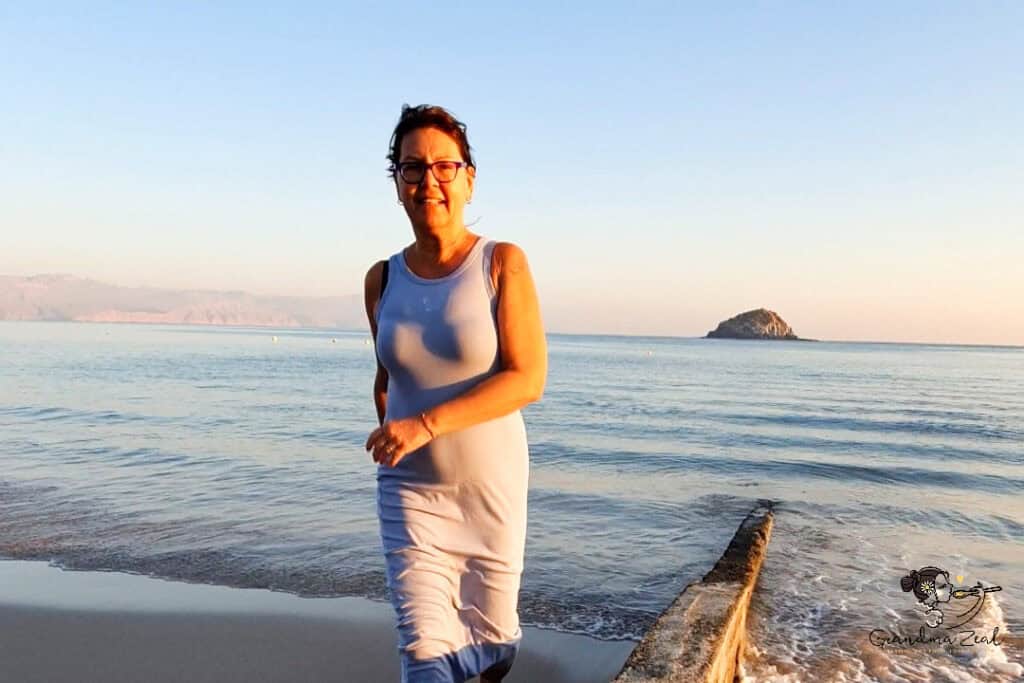 Helena walking on the beach, representing Mind & Energy